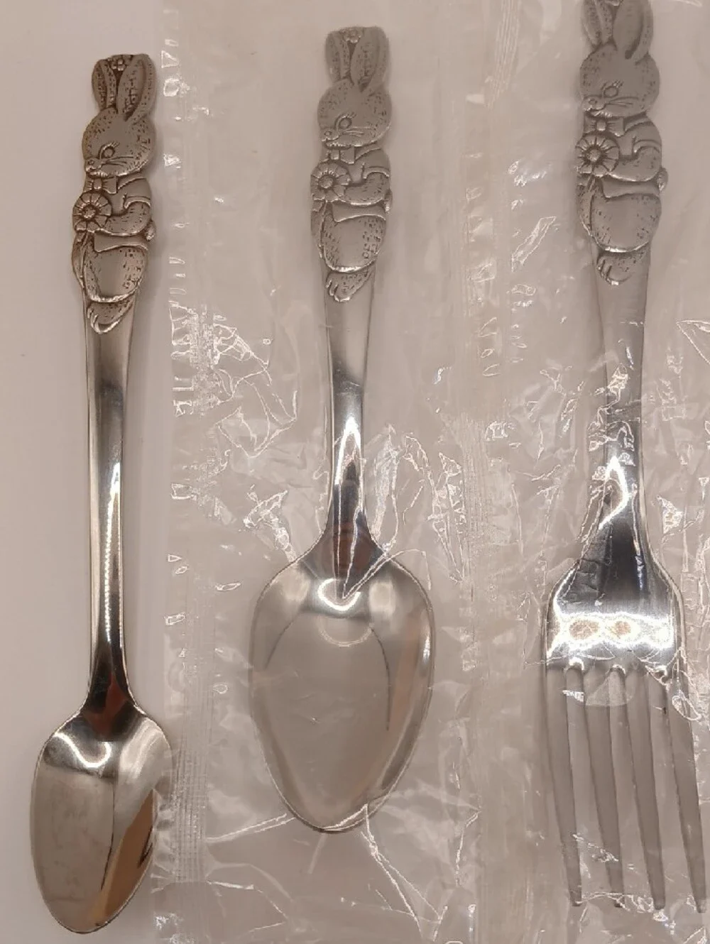 Oneida Peter Rabbit Child's Vtg Stainless Flatware Set of 4 (3 new, 1 used)